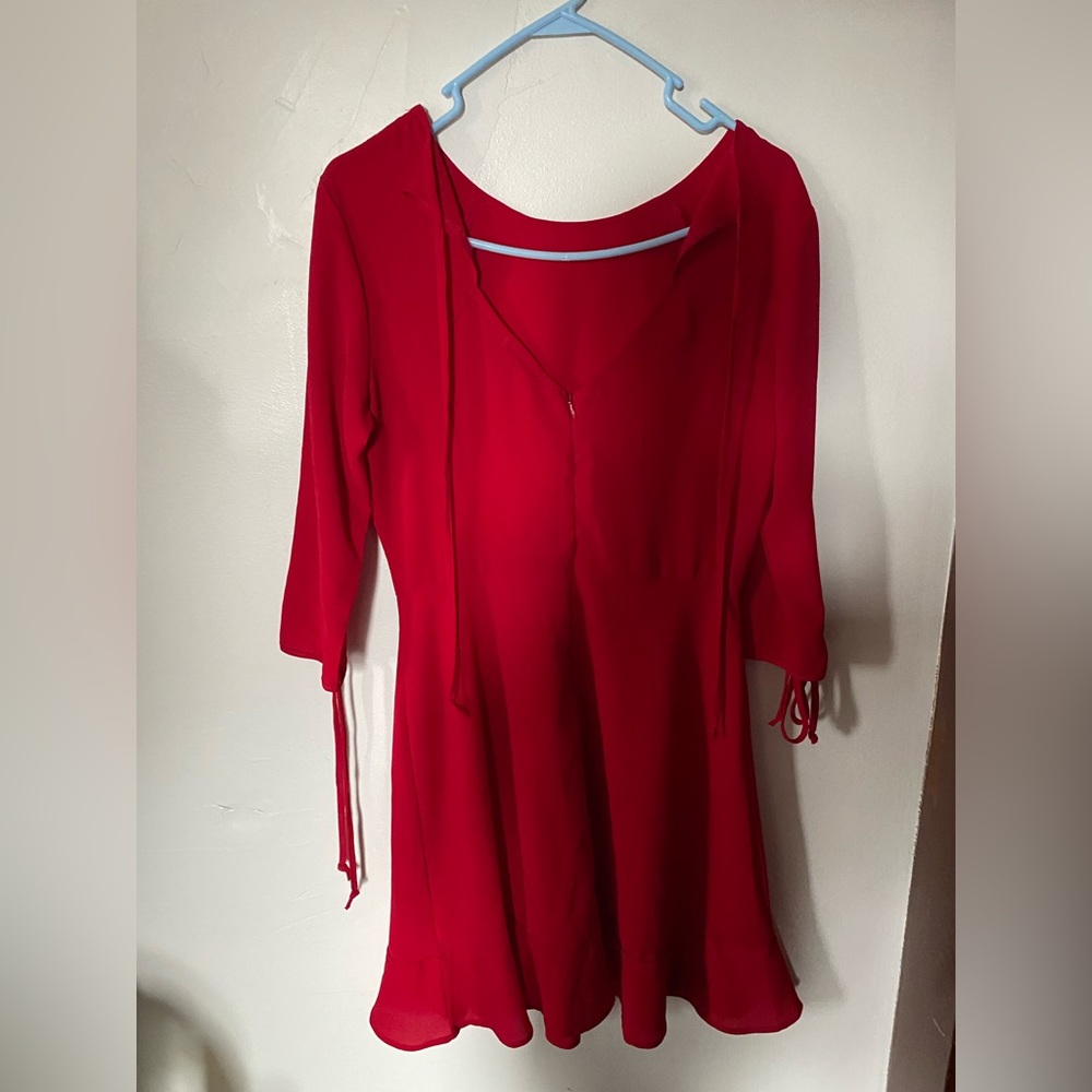 red slimfit dress :)